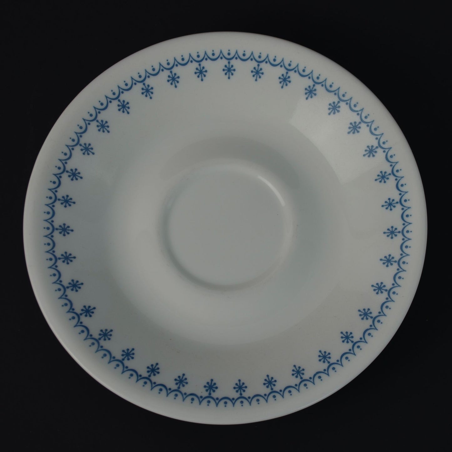 Corelle Corning Snowflake Blue Garland Saucers Lot of 6