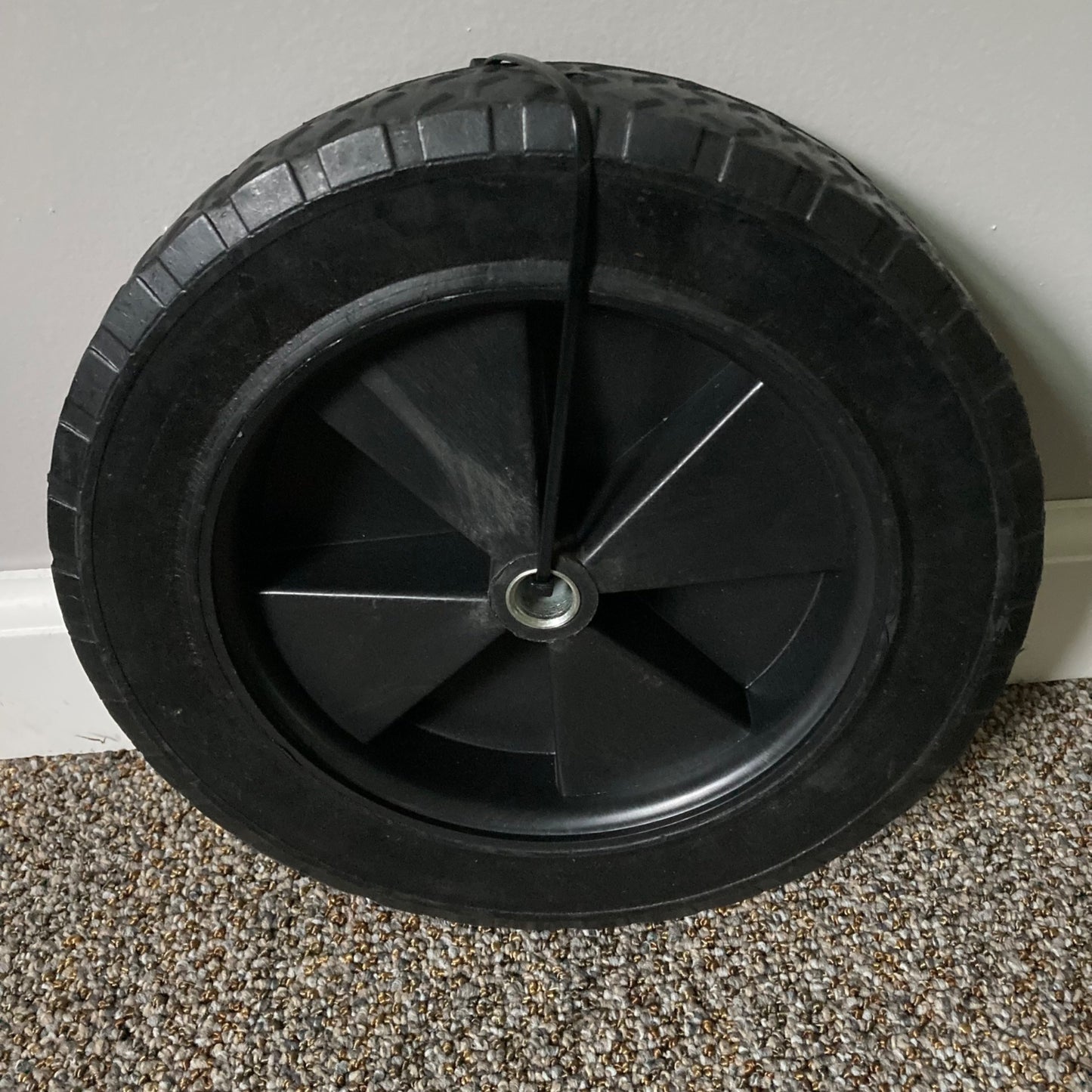 9.75-Inch Lawn Mower Zero Turn Tractor Pneumatic Tire & Wheel NEW