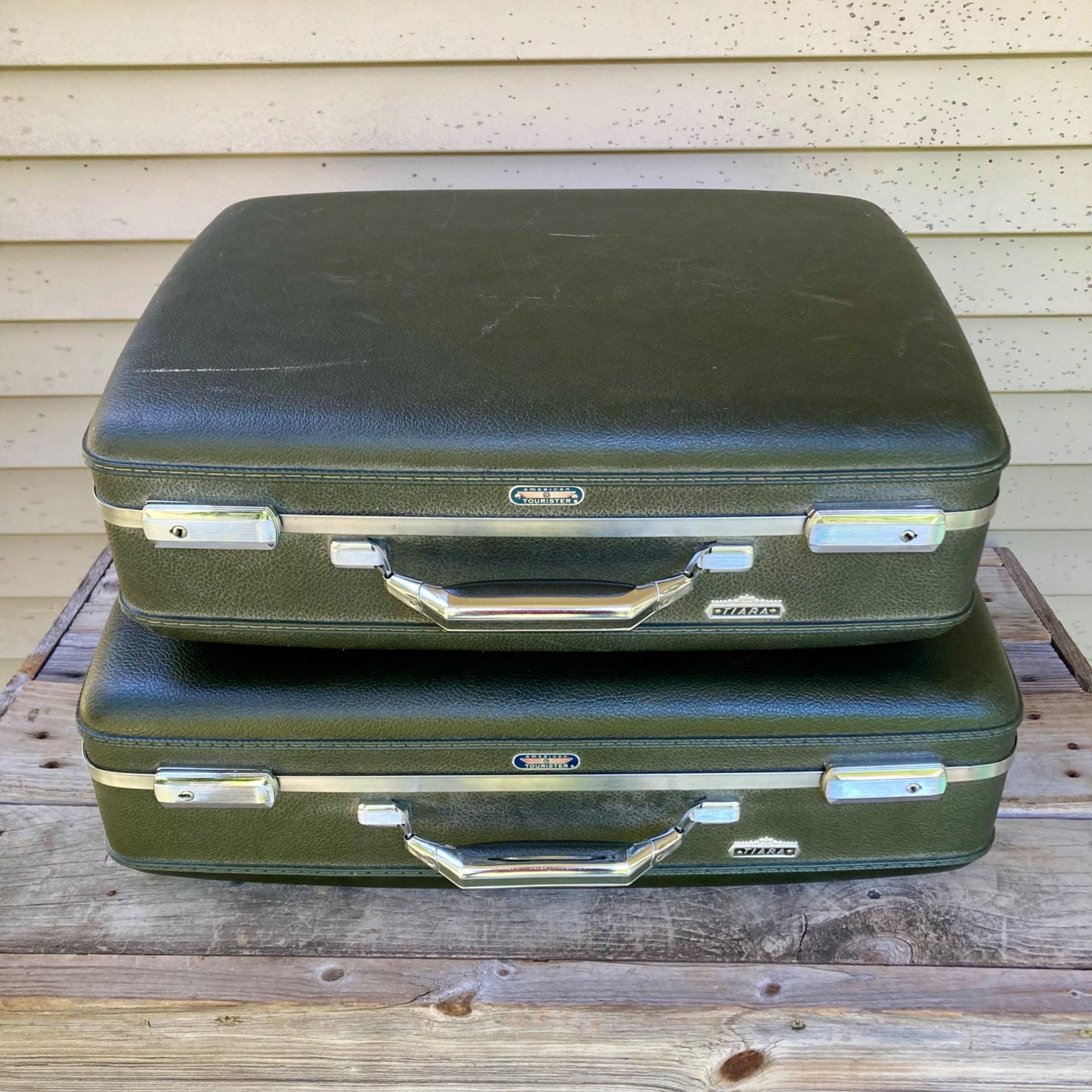 Set 2 Vintage American Tourist Tiara Suitcases Green Hard Shell Luggage NO KEY