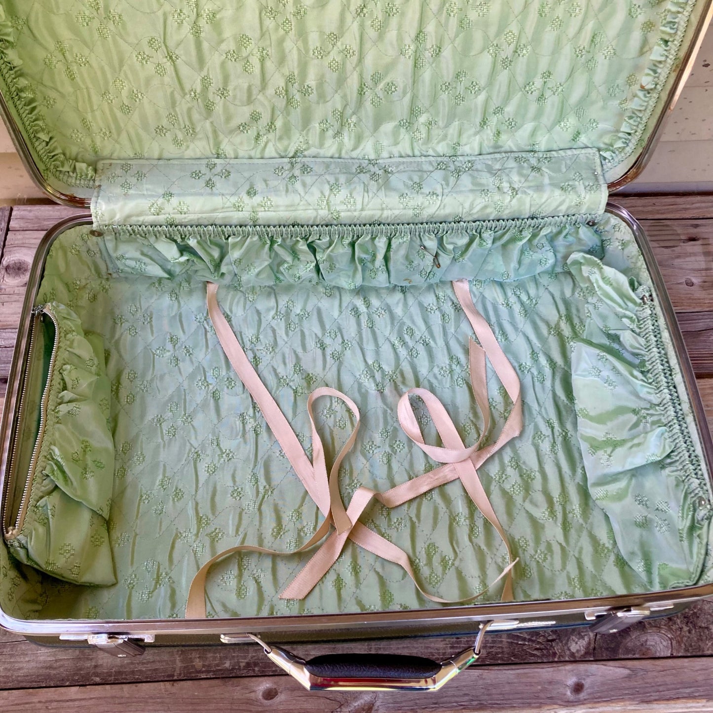 Set 2 Vintage American Tourist Tiara Suitcases Green Hard Shell Luggage NO KEY