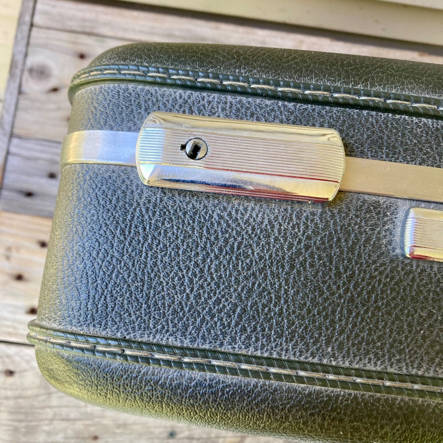 Set 2 Vintage American Tourist Tiara Suitcases Green Hard Shell Luggage NO KEY