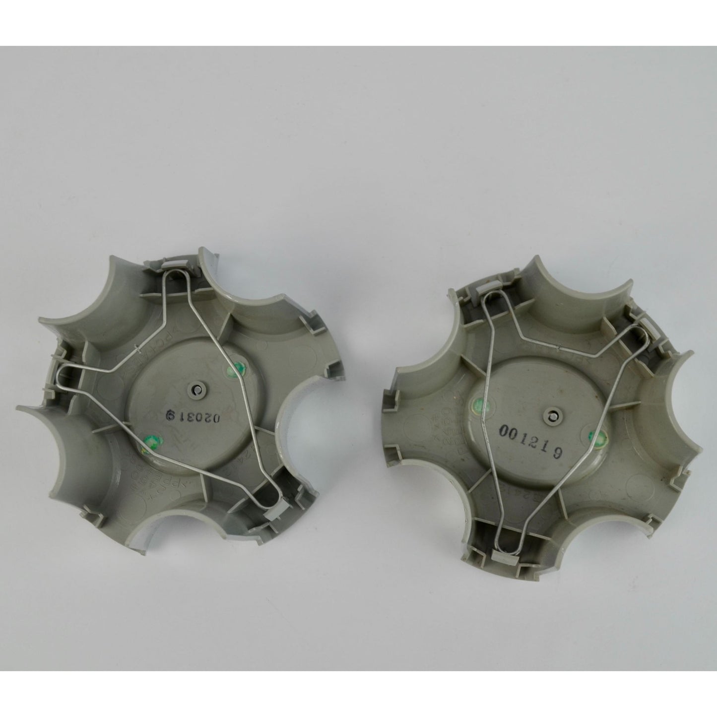 Pair of 2001-2003 Lexus LS430 Center Caps Part No. 2412, 2450 LS 430