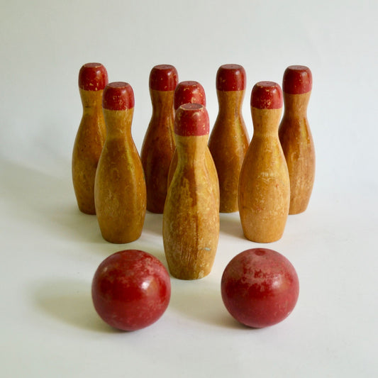 Lot 8 Vintage Wood Toy Bowling Pins 5" & 2 Balls Antique