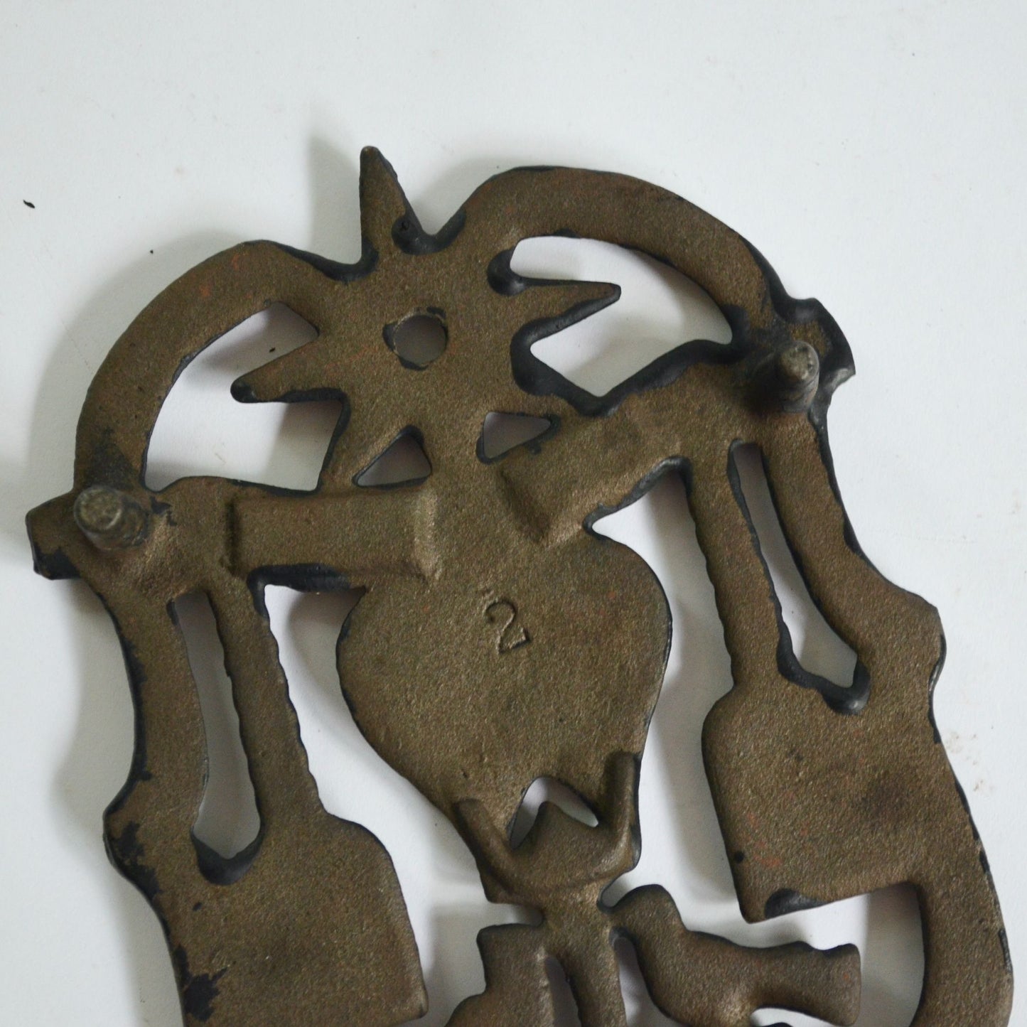 Wilton Cast Iron Trivet Vintage Hearts Birds
