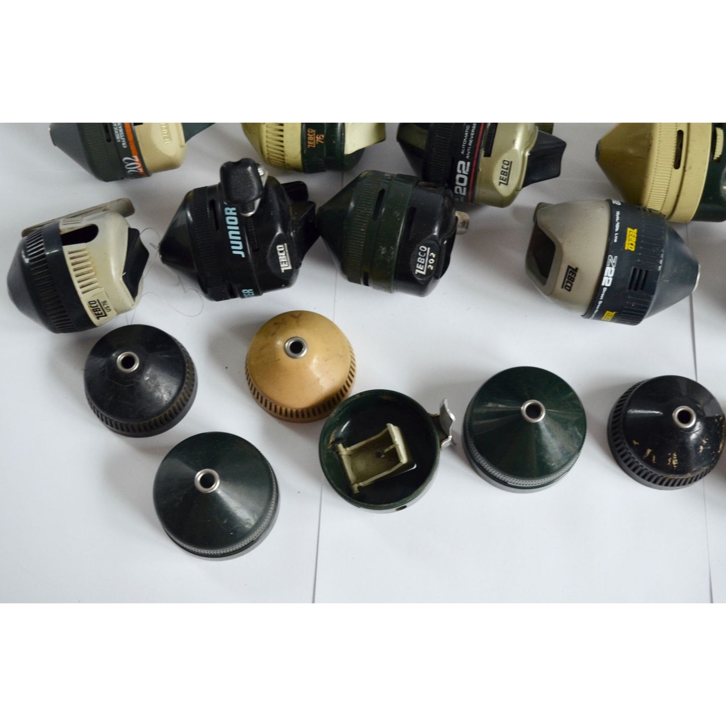 Large Lot Vintage Zebco Reel Parts Lot 202 101 76 Fishing FOR PARTS OR REPAIR