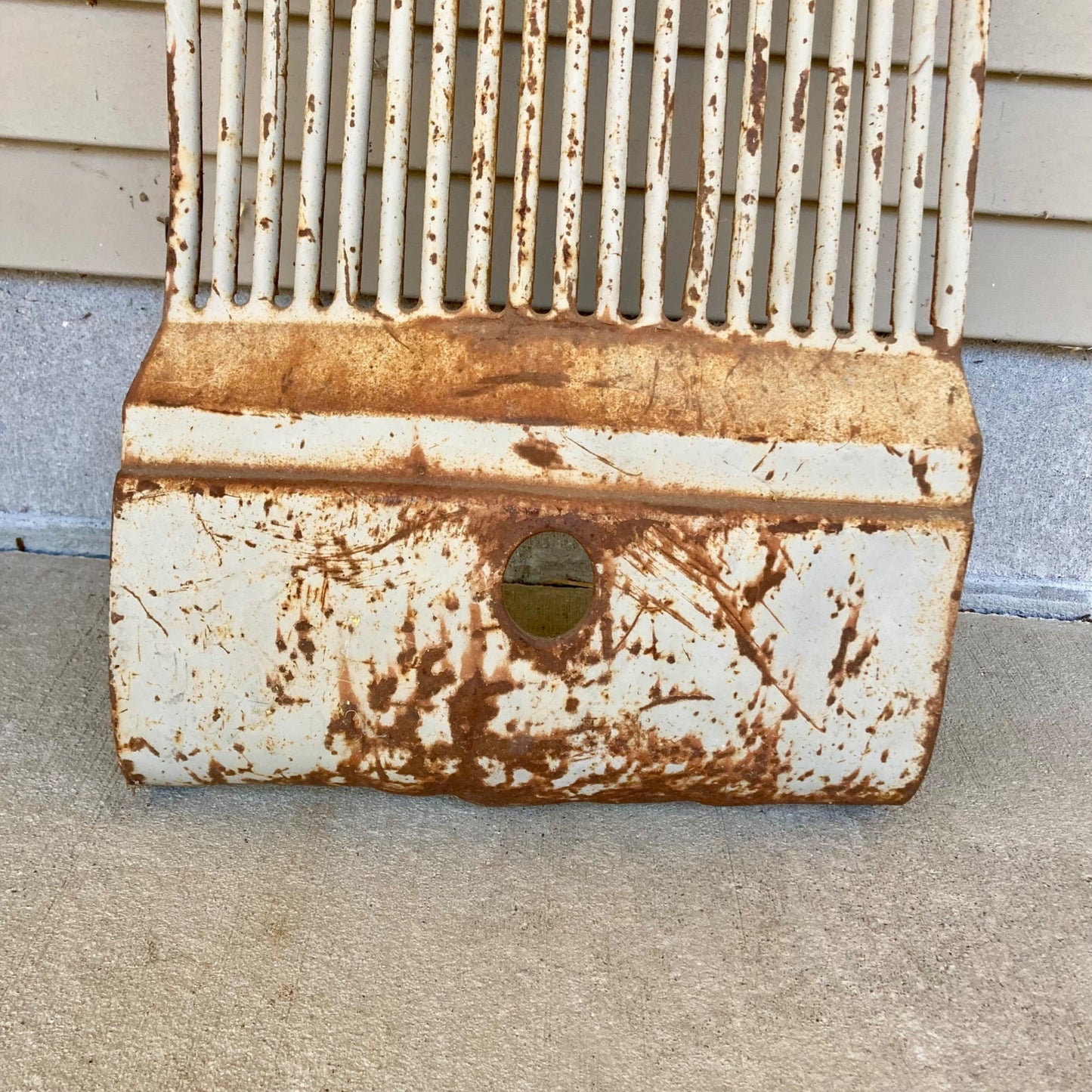 Vintage Jubilee Ford Tractor Grill 600 601 800 801 NAA 1950's FOR PARTS/REPAIR