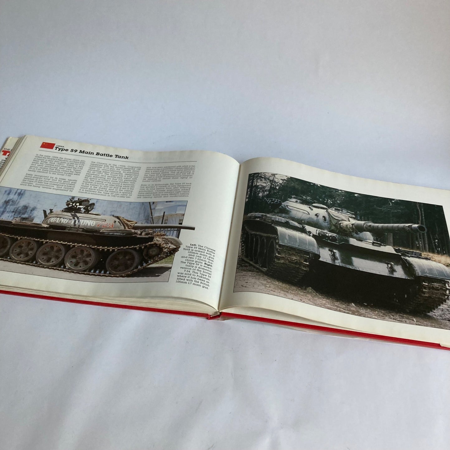 The Illustrated History of Tanks Vintage 1989 Book by Lightbody/Poyer Pictorial