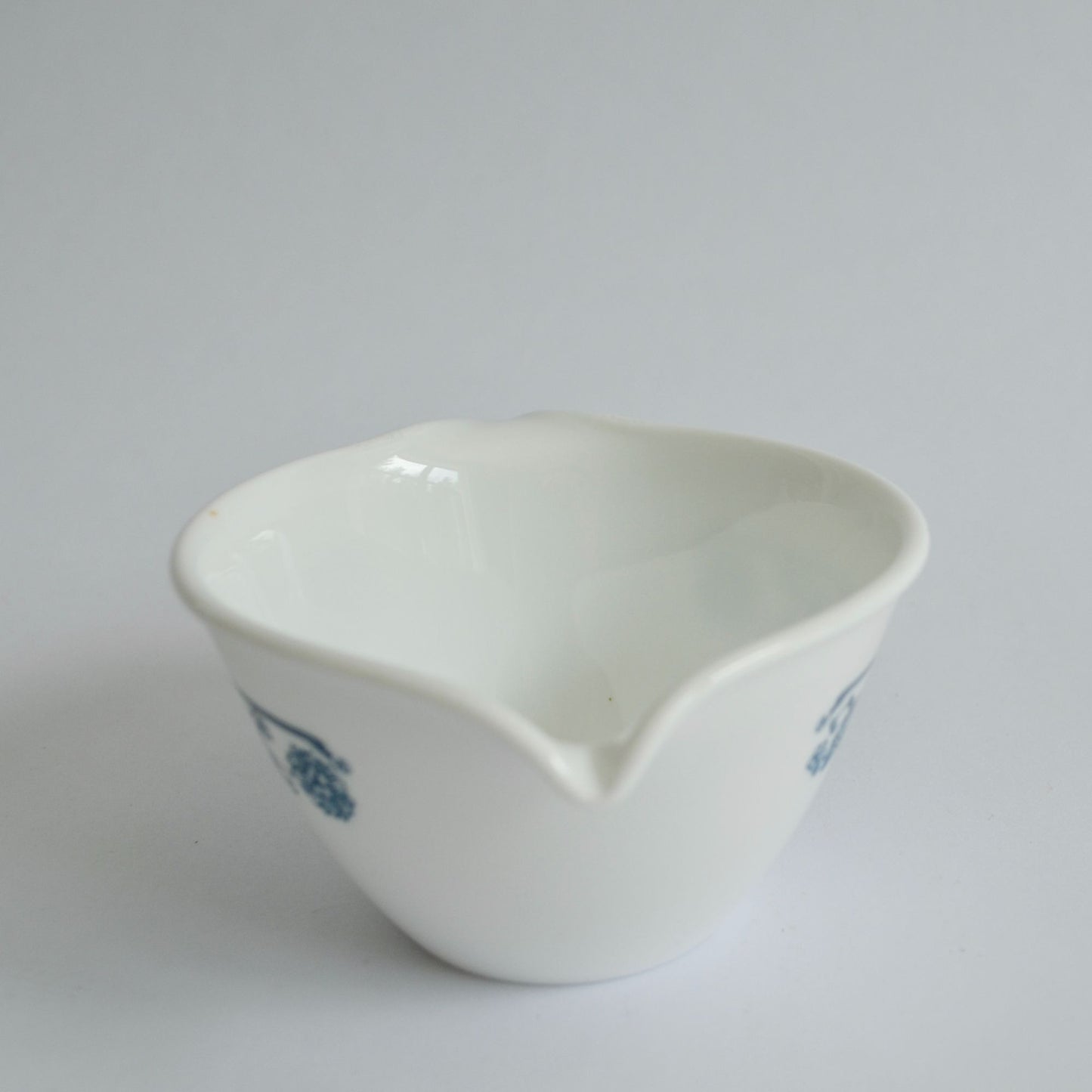 Corelle Old Town Blue Onion Creamer Hook Handle