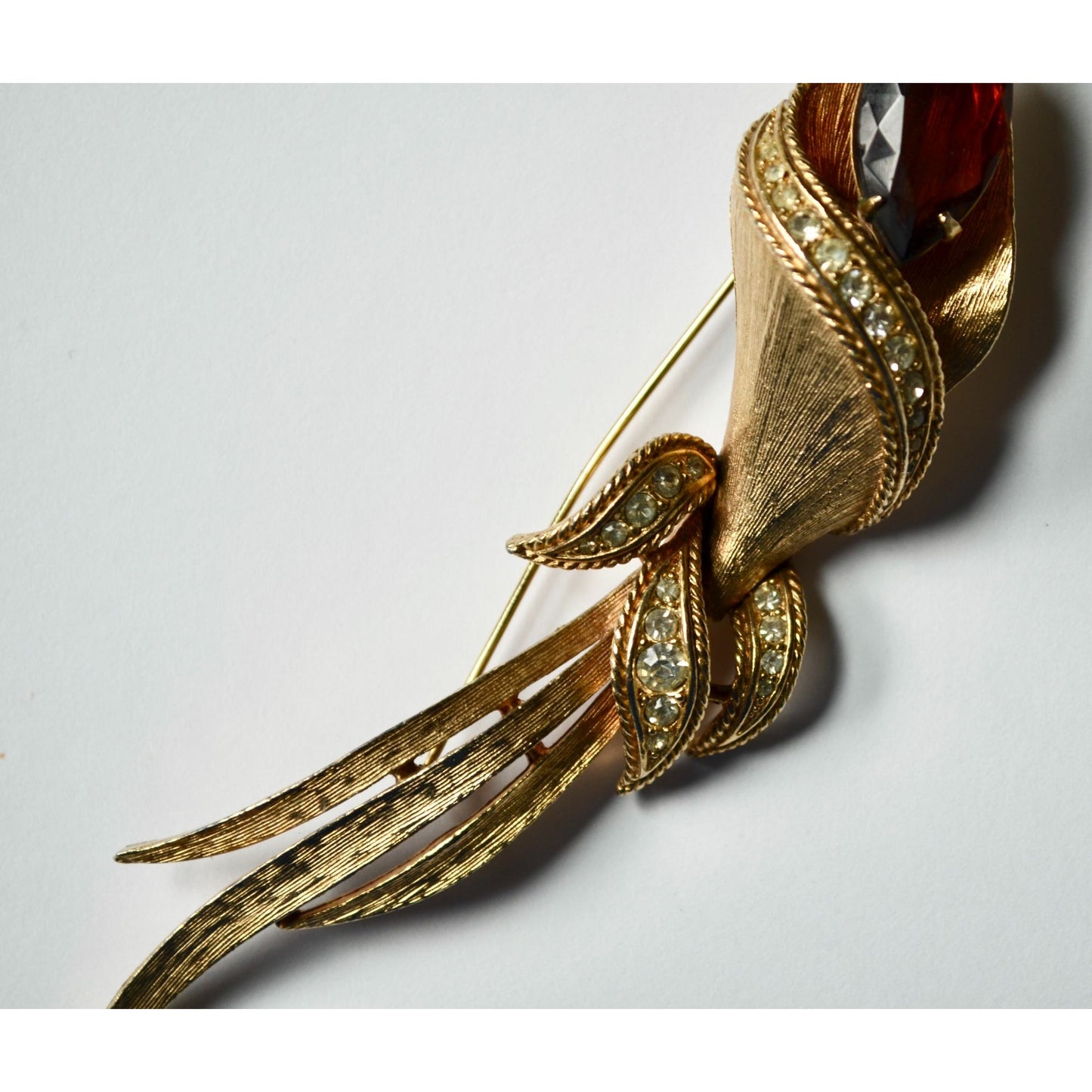 Sarah Coventry High Fashion Calla Lily Brooch Gold Vintage