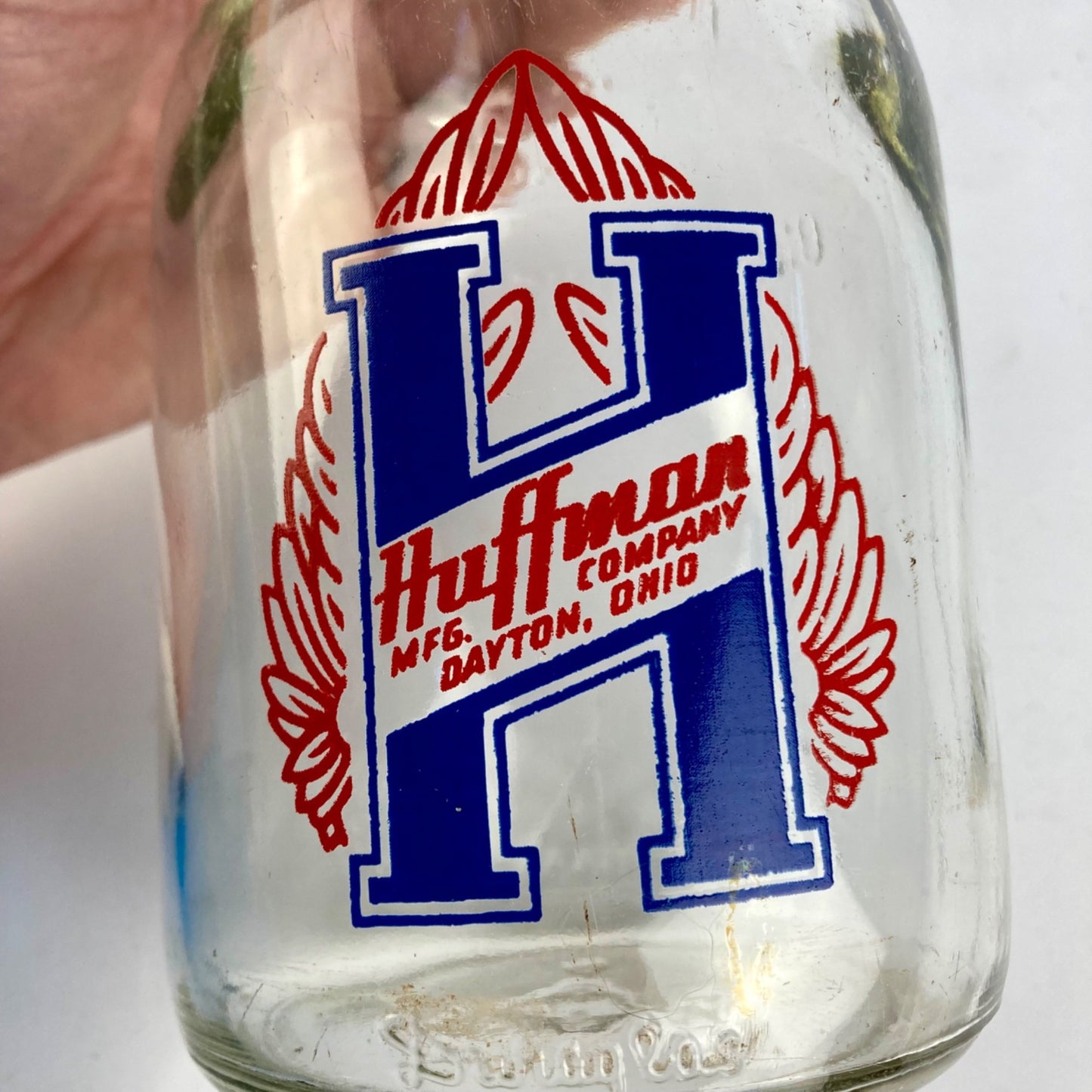 Vintage Glass Huffman Mfg Oil Bottle 1 Quart w/ Spout DAYTON, OH