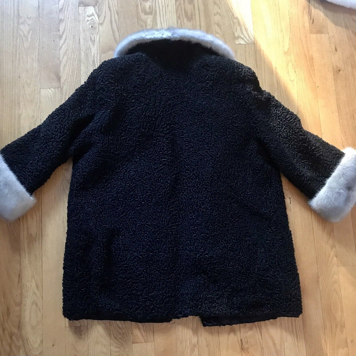 Vintage 1930's-1940's Field & Schlick Lambswool Jacket w/ Fur Cuffs & Collar