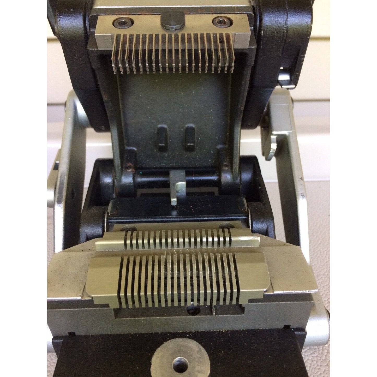 TRW Cinch Certi-Clinch Termination Tool W/Case