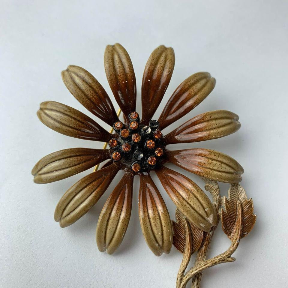 Vintage Hedy Flower Metal Pin Brooch