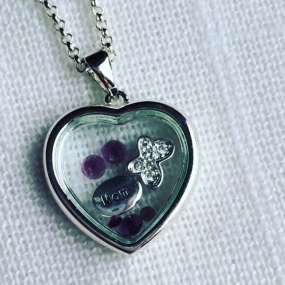 Looking Glass Silver Plate Mom Necklace Heart