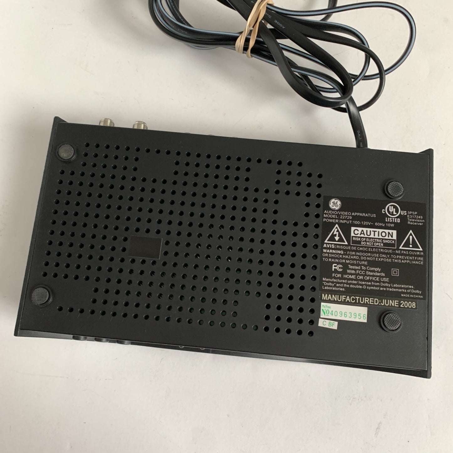 GE Converter Box Model 22729 In Box NO REMOTE