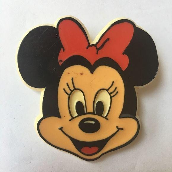 Vintage 1980s Minnie Mouse Plastic Pin