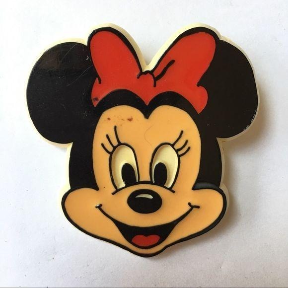 Vintage 1980s Minnie Mouse Plastic Pin