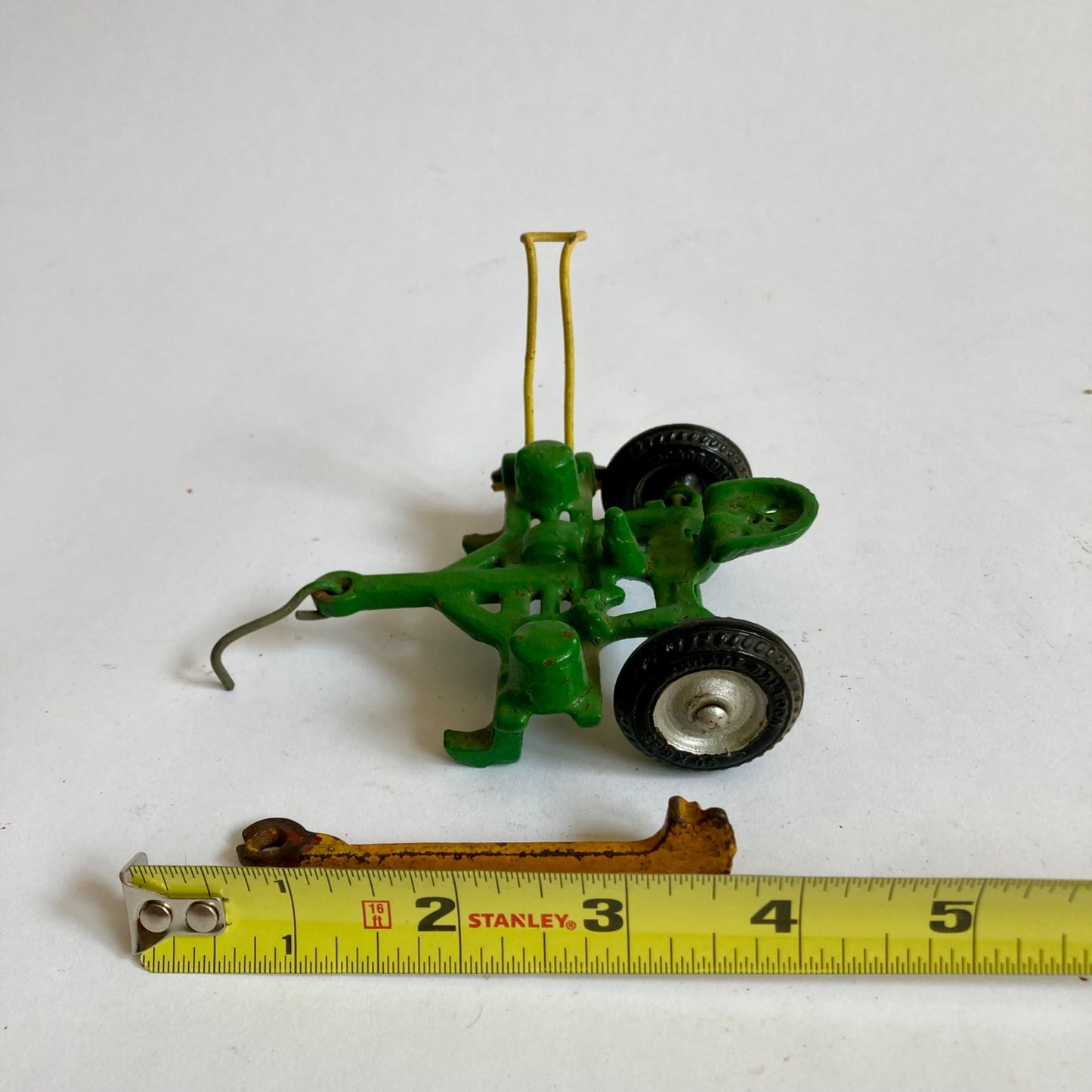 Vintage Arcade Toy Sickle Bar Mower Cast Iron Green/Yellow John Deere?