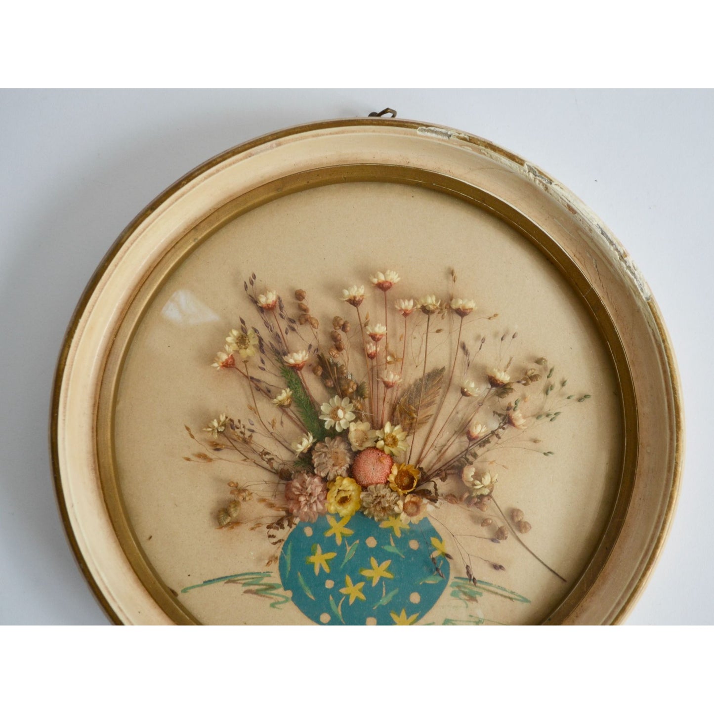 Vintage Dried Floral Bouquet in Round Frame with Rounded Bubble Glass Convex Dome