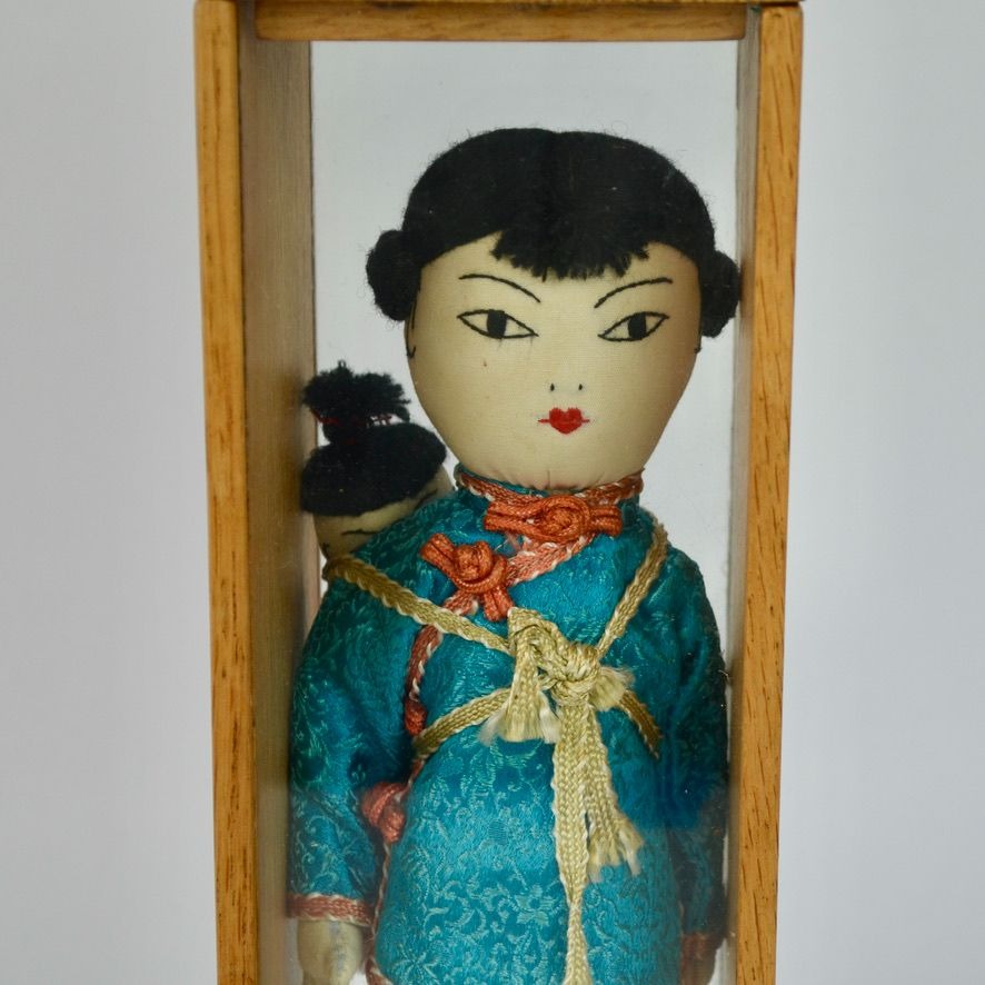 Vintage China Chinese Mom Mother & Baby Child Doll In Shadowbox