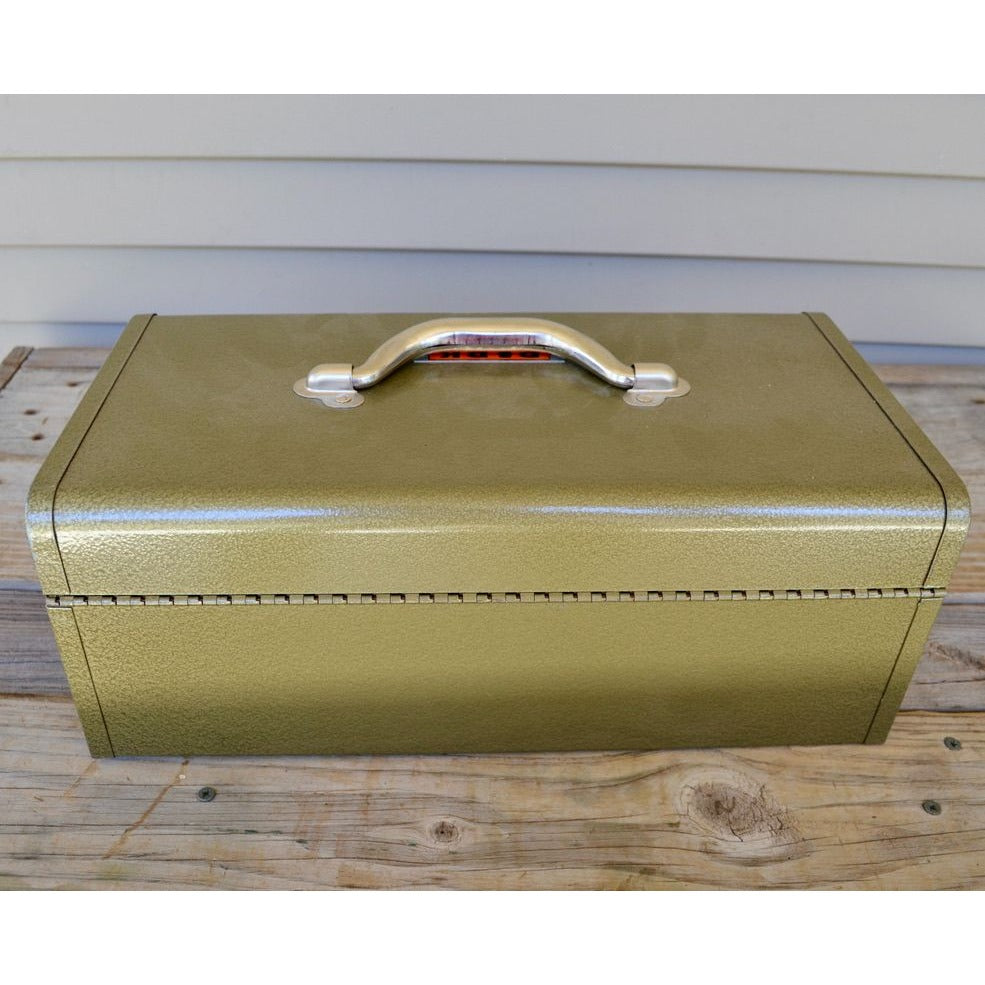 Vintage Park Model 83333 Tool Tackle Box Metal Green EXCELLENT CONDITION!
