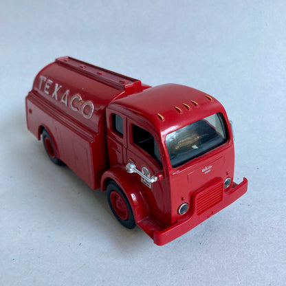 Vintage Ertl Texaco 1949 White Tilt Cab Tank Truck Coin Bank w/ KEY!