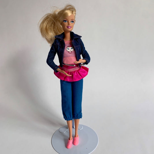 1998 Mattel Barbie Blonde with Lever on Back Moving Arms