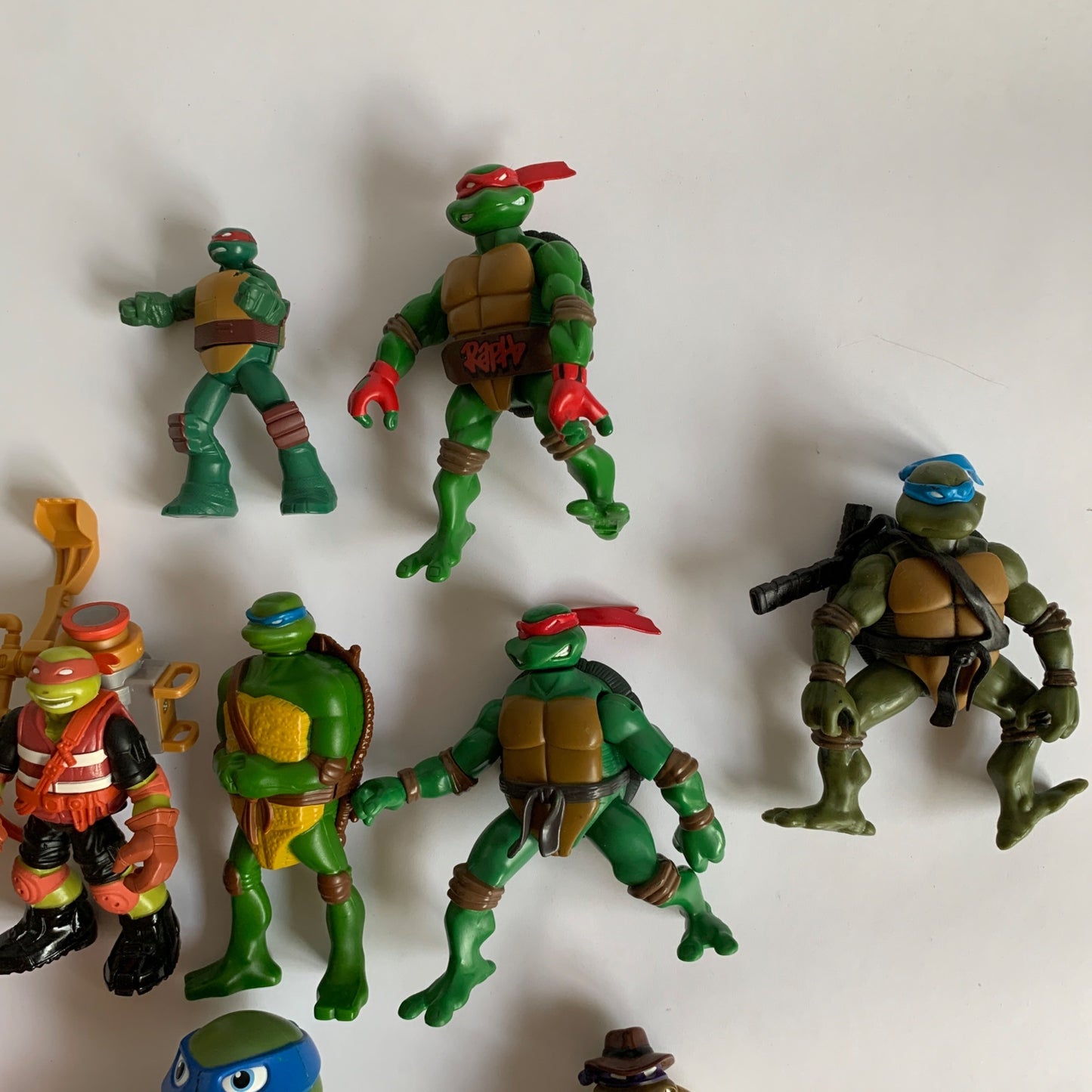 Vintage Lot Teenage Mutant Ninja Turtles Figures 15 Pieces