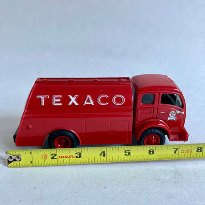 Vintage Ertl Texaco 1949 White Tilt Cab Tank Truck Coin Bank w/ KEY!