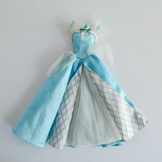 Mattel Barbie 1998 Sleeping Beauty Blue Dress