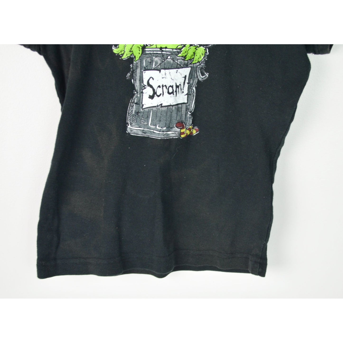 Junk Food Oscar the Grouch Scram Vintage Junior's Small Black Tee