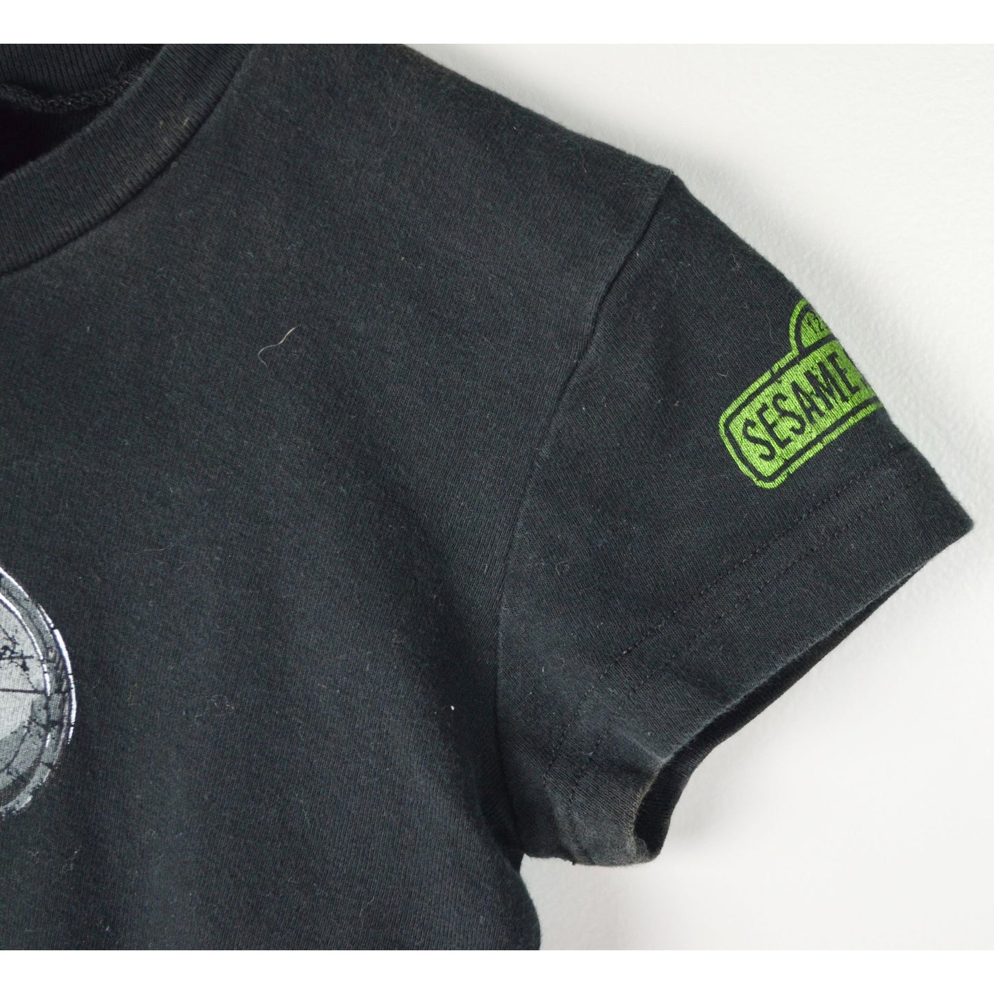 Junk Food Oscar the Grouch Scram Vintage Junior's Small Black Tee