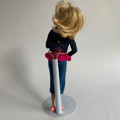 1998 Mattel Barbie Blonde with Lever on Back Moving Arms