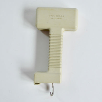 Vintage Zebco Deliar 228 Fishing Scale 28 lb. & Tape Measure WORKS!
