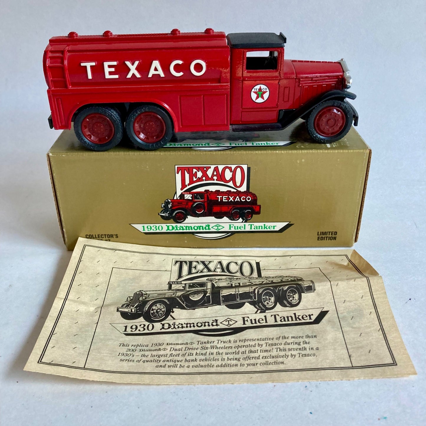 Vintage Ertl Texaco 1930 Diamond Fuel Tanker #7 Coin Bank w/ KEY!