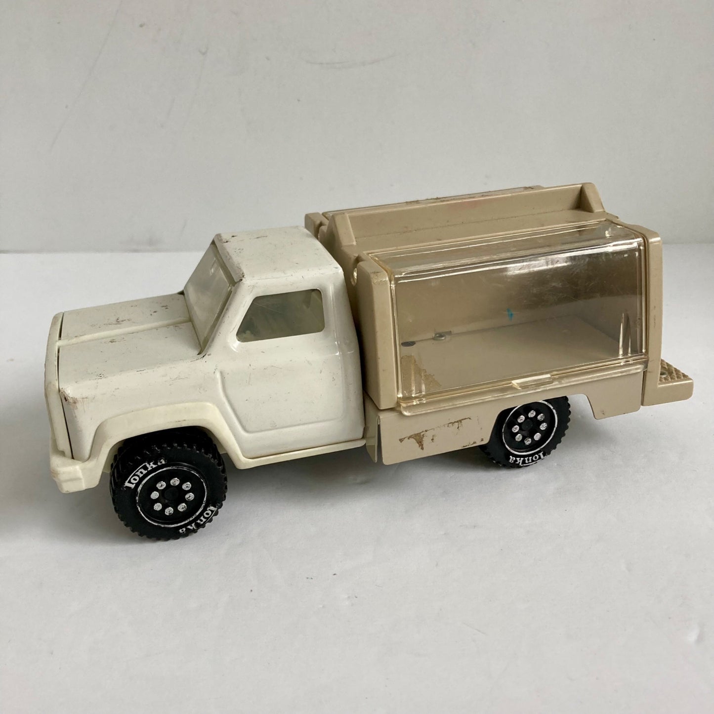 Vintage Tonka Bell System Utility Truck Toy w/ Opening Box Doors