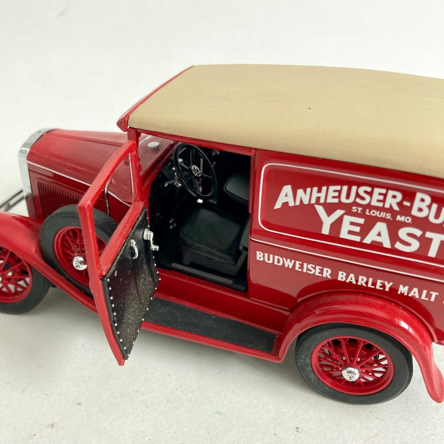 Danbury Mint 1931 Budweiser Delivery Truck Beer Yeast Barley Malt Syrup NICE!