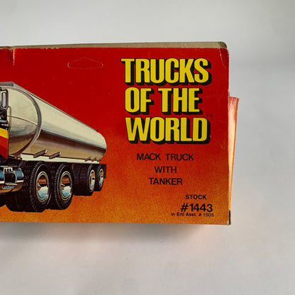 Ertl Trucks of the World Mack Truck Mobil with Tanker Vintage