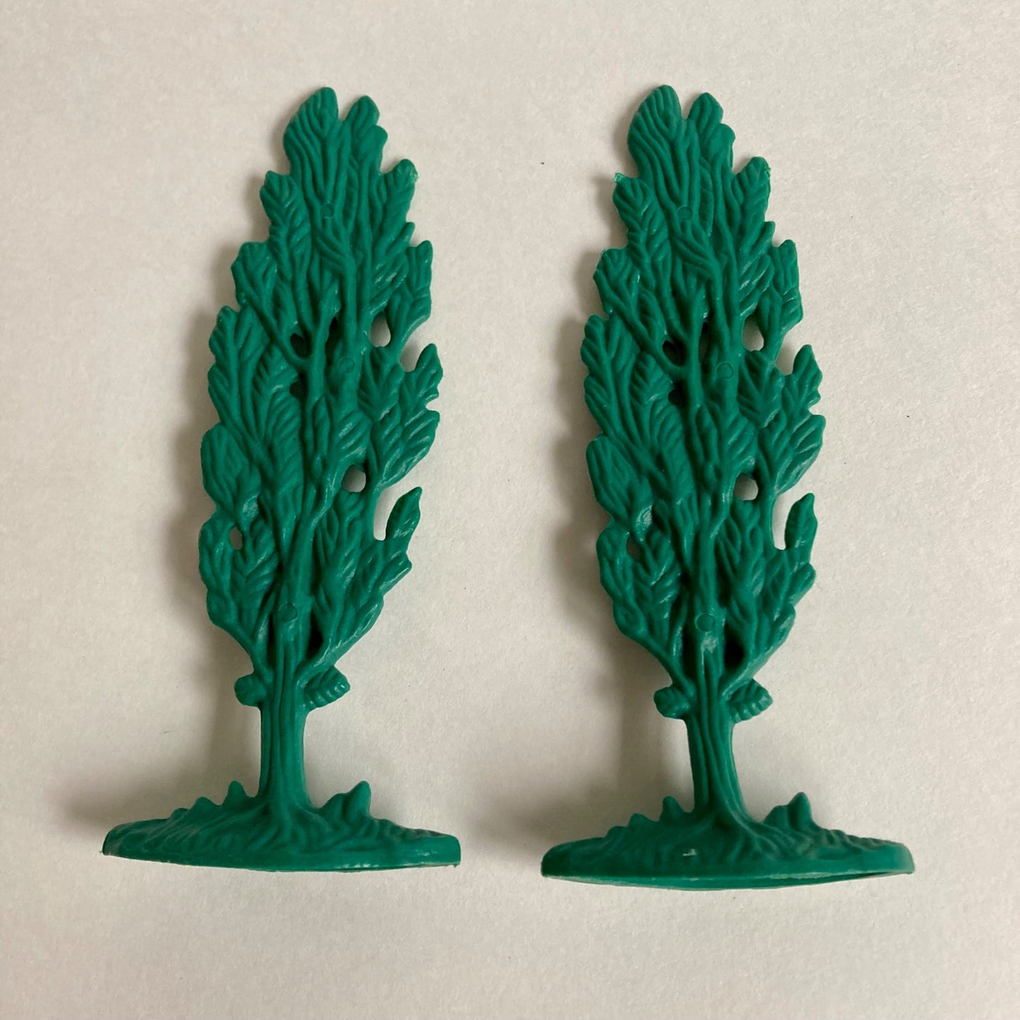 Lot 2 Vintage Green Plastic Trees Toy Soldier Accessories Cottonwood Cedar 6"