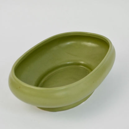 Floraline USA 476-8 Avacado Green Footed Oval Planter
