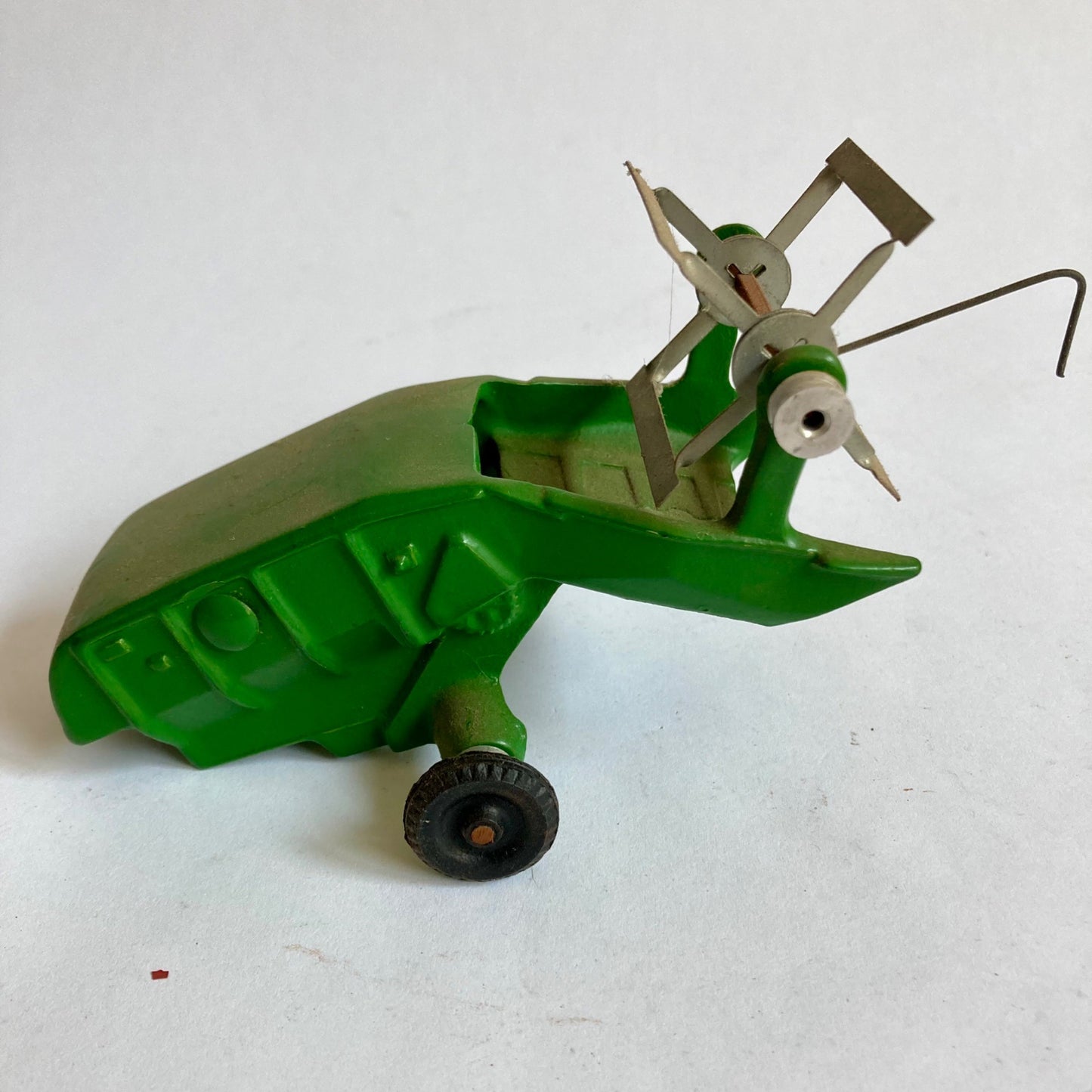 Vintage Lansing Slik-Toy No. 9823 Cast Aluminum Combine Green - Original