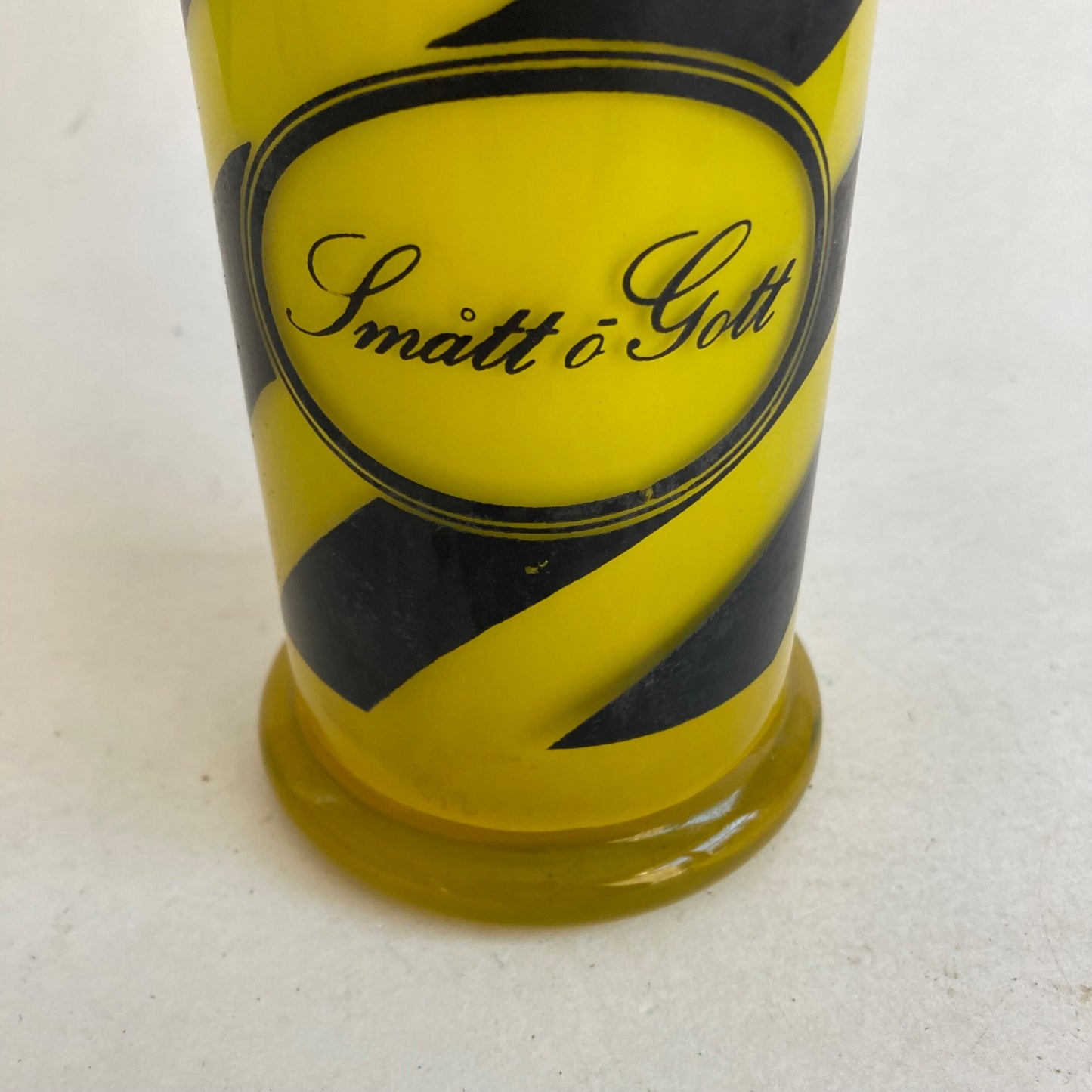 Vintage Barber Shop Yellow Glass Jar Apothecary Smatt o Gatt Swedish Barbershop