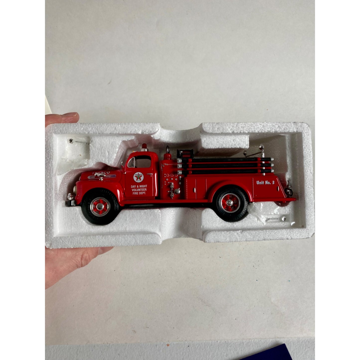 Vintage Texaco 1951 Ford Fire Truck 1/34 Diecast by First Gear