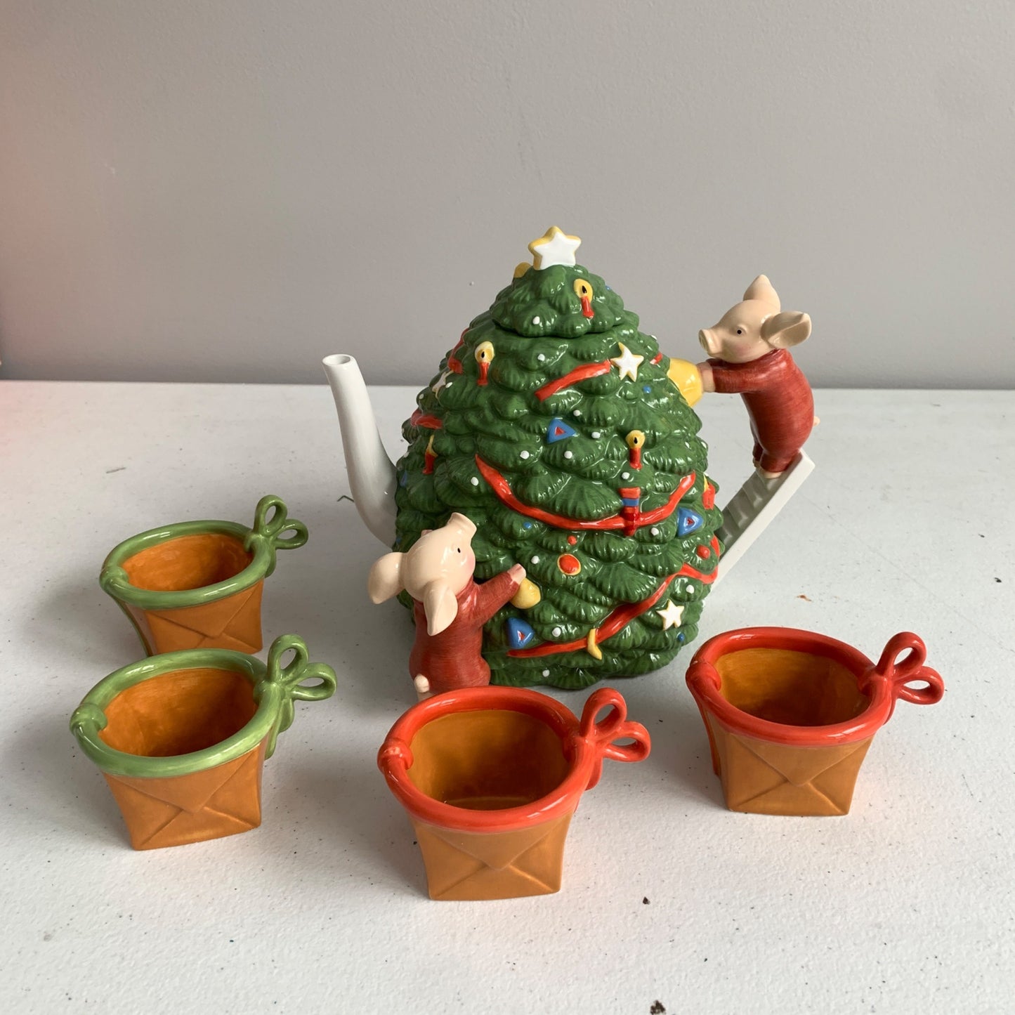 Department 56 Holly Hobbie Toot Puddle Teapot Cups Set Warm Cup of Cheer