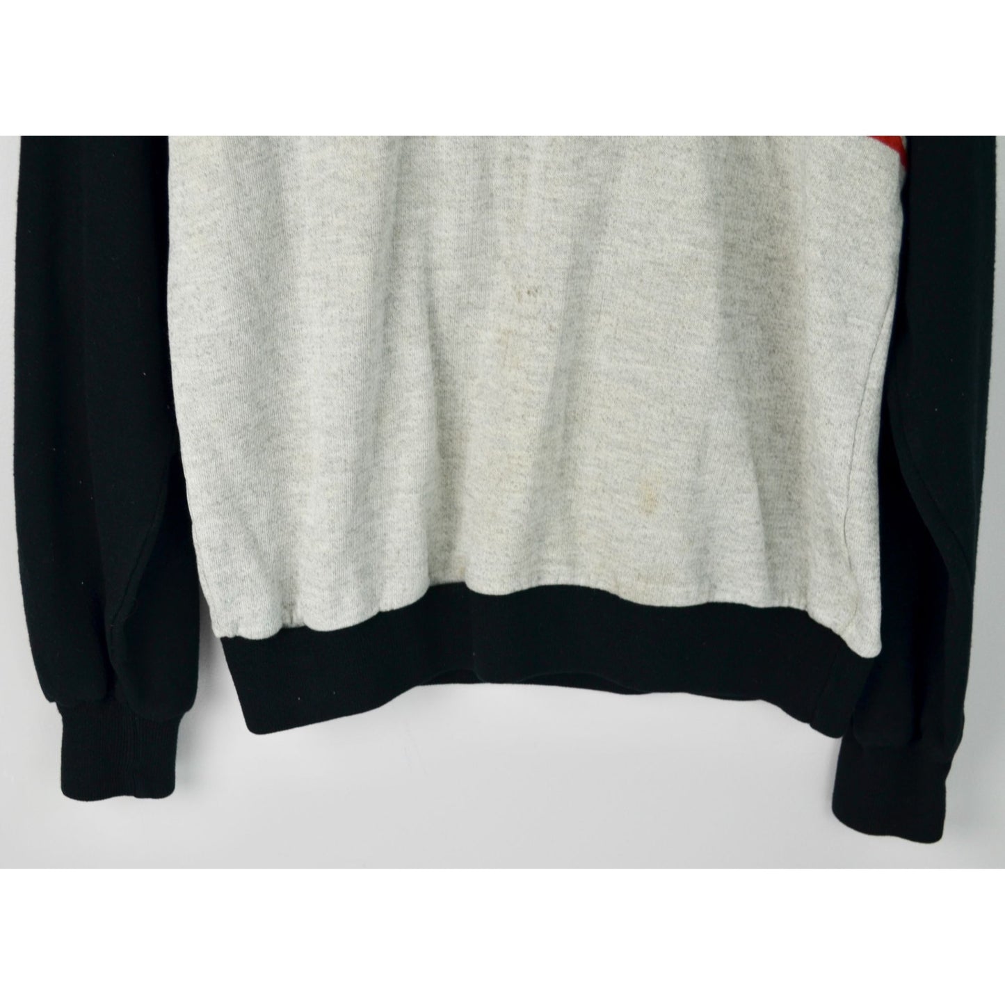 1980s Wilson Men's Black Heather Gray Sweatshirt Vintage Pullover V Neck