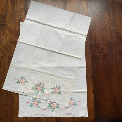 Vintage Hand Embroidered Pillowcases Floral Flowers Pair of 2 Set