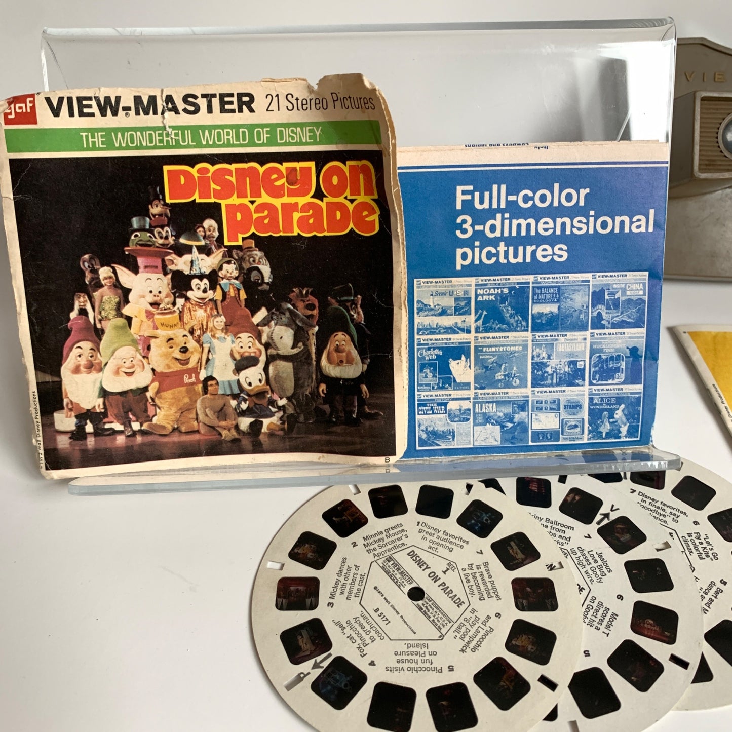 Vintage View-Master With Disney On Parade Reels