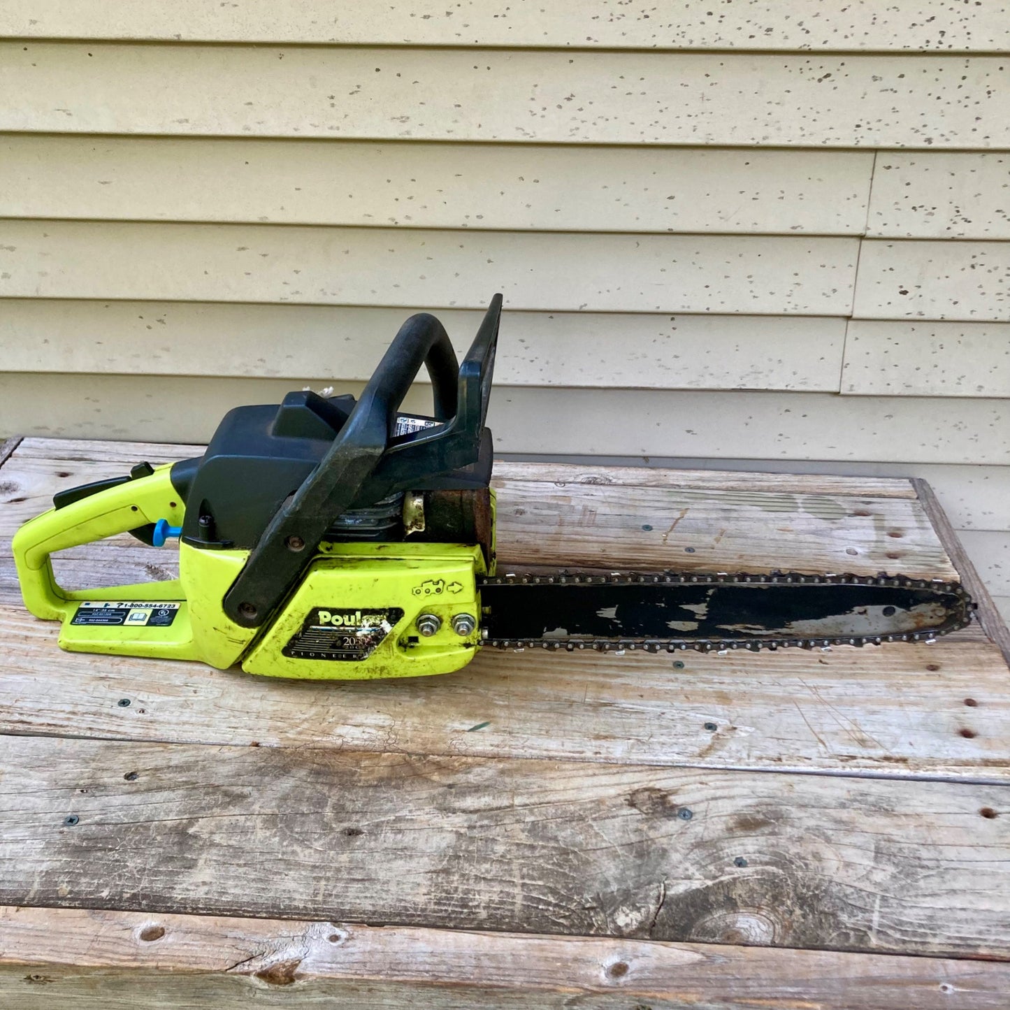 Vintage Poulan 2050 Pioneer Chainsaw w/ 14" Bar & Chain FOR PARTS OR REPAIR