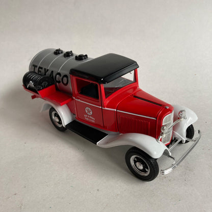 Texaco 1932 Ford Tanker Coin Bank Truck w/ KEY! by Kipp Bros. #26044