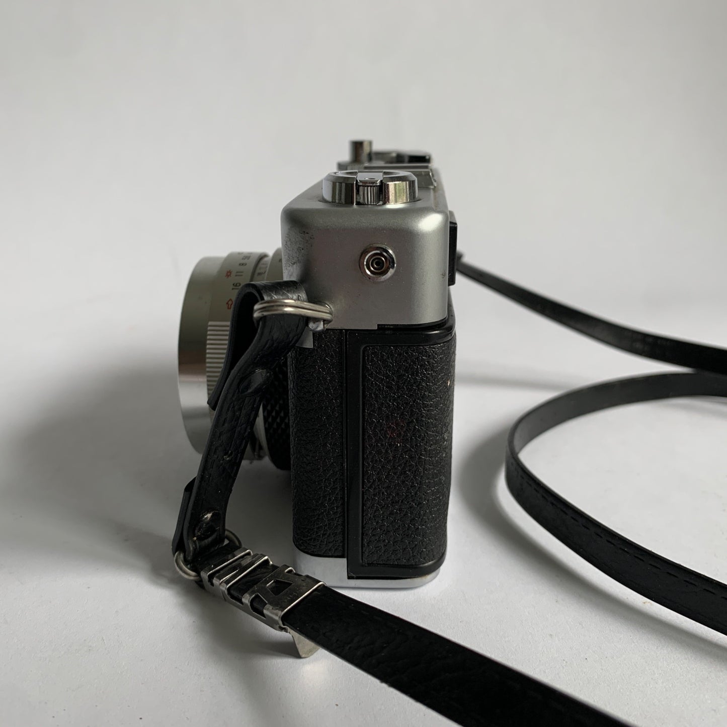 Yashica Electro 35 GX Camera Silver Black AS IS UNTESTED